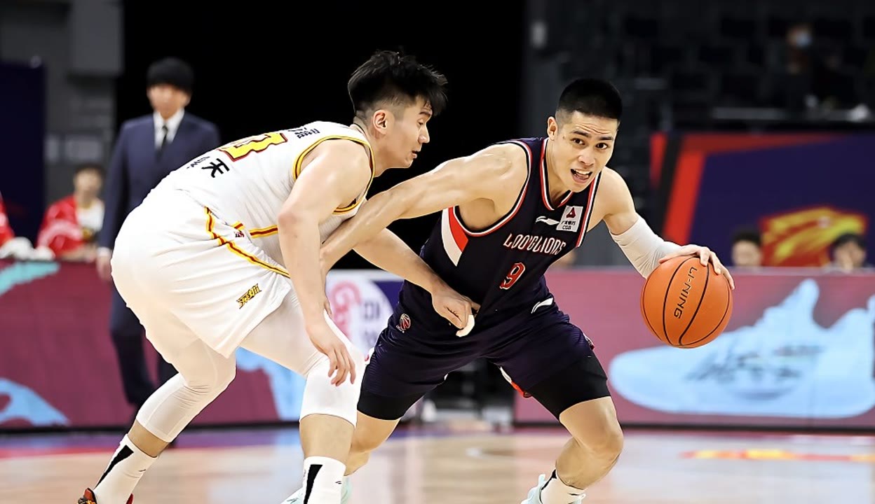 开云体育官网-赛地聚焦——CBA常规赛冲刺阶段热度飙升，广州队内部沟通，压力陡增，高层口径保持一致(cba全力以赴官网)